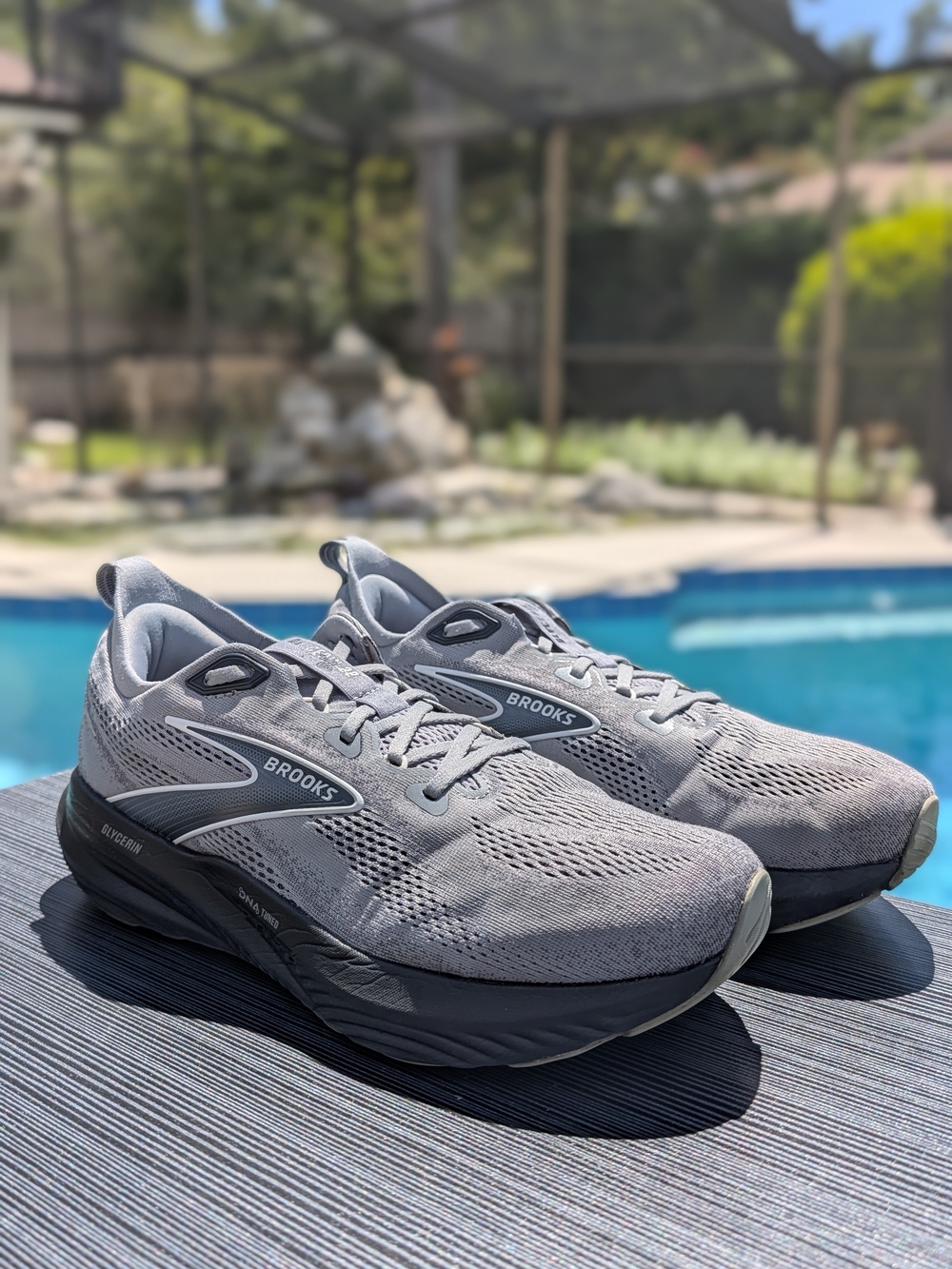 Brooks Men's Light Gray and Dark Gray Running Shoes